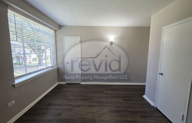 2 beds, 1 bath, 752 sqft, $995, Unit 1301-5