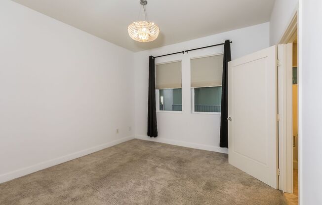 3 beds, 2 baths, $3,800, Unit UNIT # 201