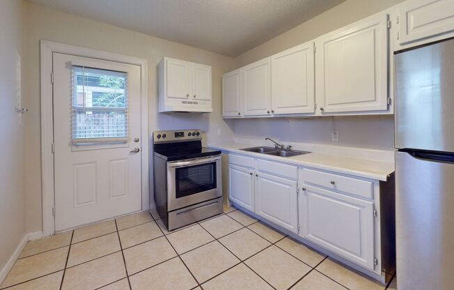 2 beds, 1 bath, 624 sqft, $1,499, Unit Ren905.5