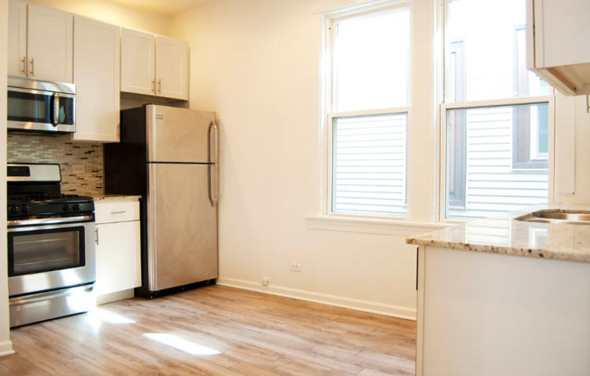 Lincoln Park Apartments!