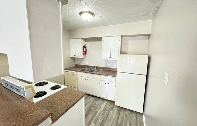 1 bed, 1 bath, 721 sqft, $695, Unit D8