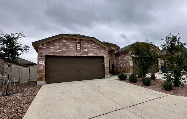 3 Bedroom, 2 Bathroom Duplex in New Braunfels!