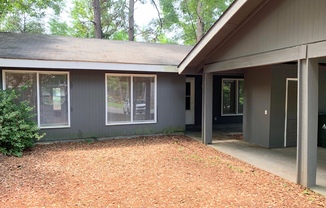 3 beds, 2 baths, $1,400