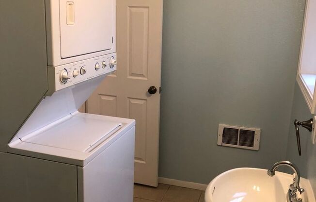 Studio, 1 bath, 480 sqft, $1,450, Unit Unit 2