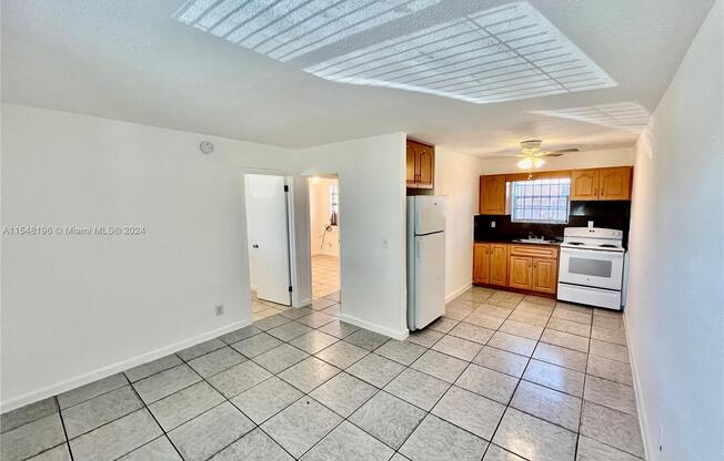 701 NORTHWEST 7 AVE