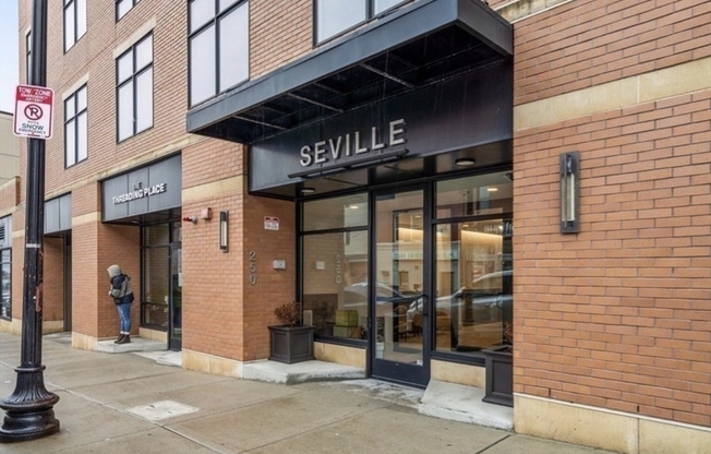 1 bed, 1 bath, 700 sqft, $3,000, Unit 202