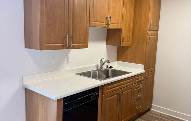 1 bed, 1 bath, 750 sqft, $2,225, Unit 012