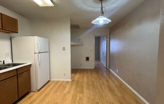 1 bed, 1 bath, $750, Unit 322 E Whitman # 2