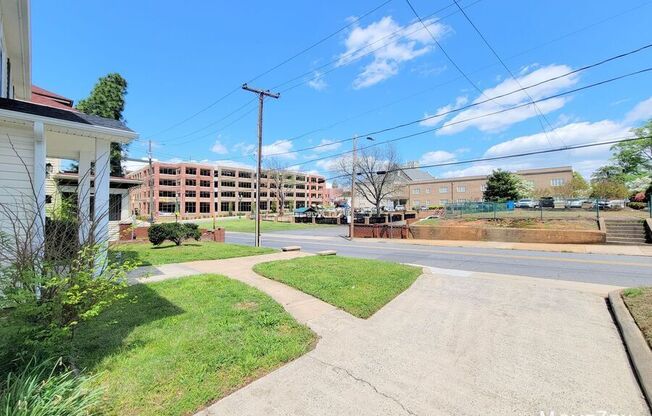 130 SPG ST SW