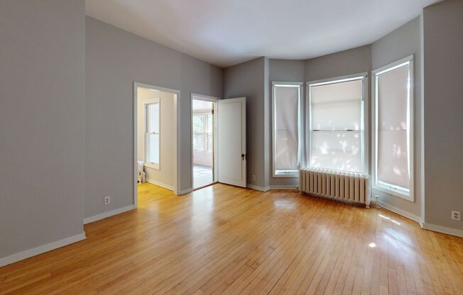 1 bed, 1 bath, $1,200, Unit #3 (1br) Newly renovated unit