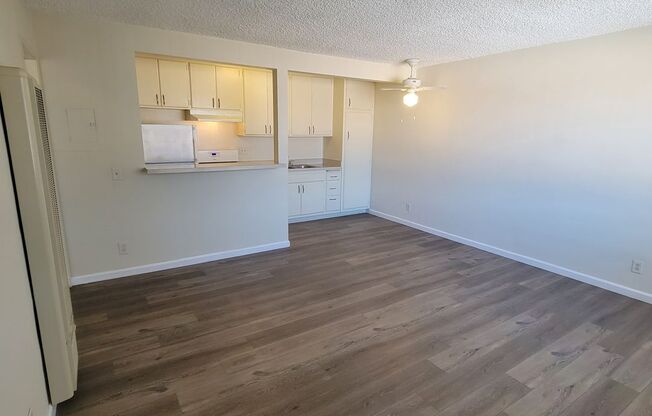 1 bed, 1 bath, 550 sqft, $1,695, Unit 16