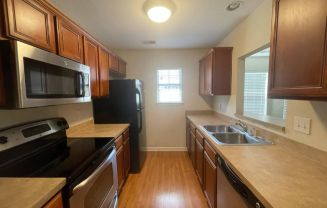 170 PRESTON GRN CT
