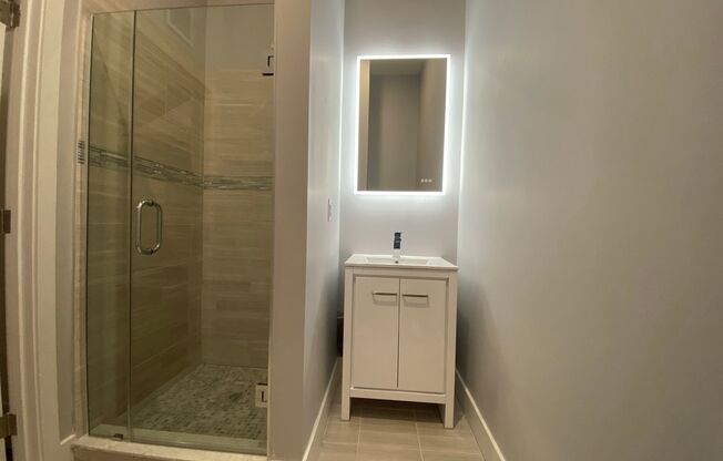 1 bed, 1.5 baths, $1,750, Unit Apt 31