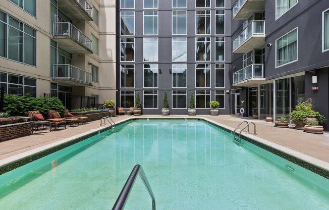 1 bed, 1 bath, $2,295, Unit Unit 1816