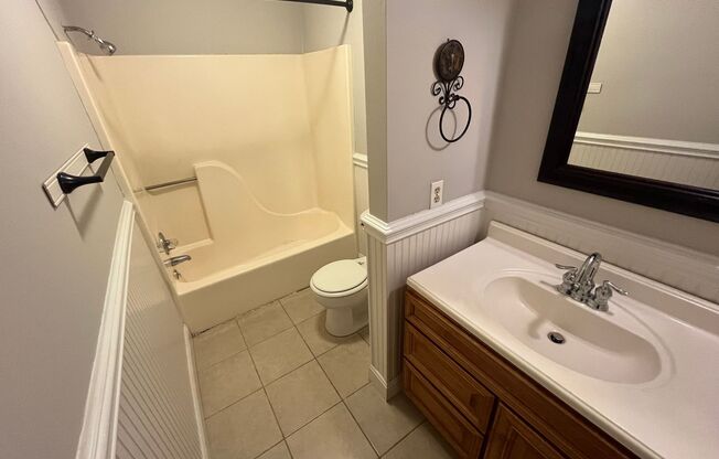 2 beds, 2 baths, $1,330, Unit Unit 622