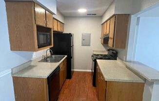 1 bed, 1 bath, 739 sqft, $820, Unit 107