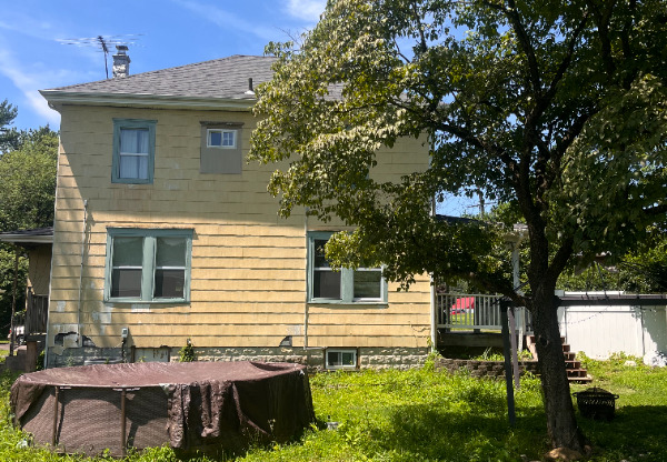 1046 TRENTON RD