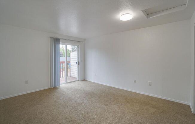 2 beds, 1 bath, 860 sqft, $1,450, Unit 115*