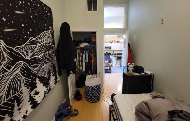 37 Temple Pl