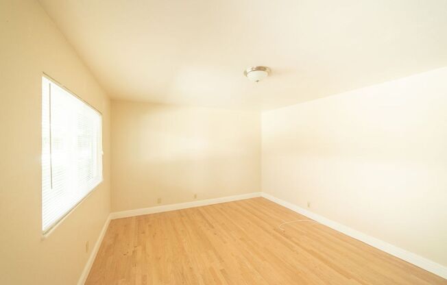 1 bed, 1 bath, $1,695, Unit 212-19
