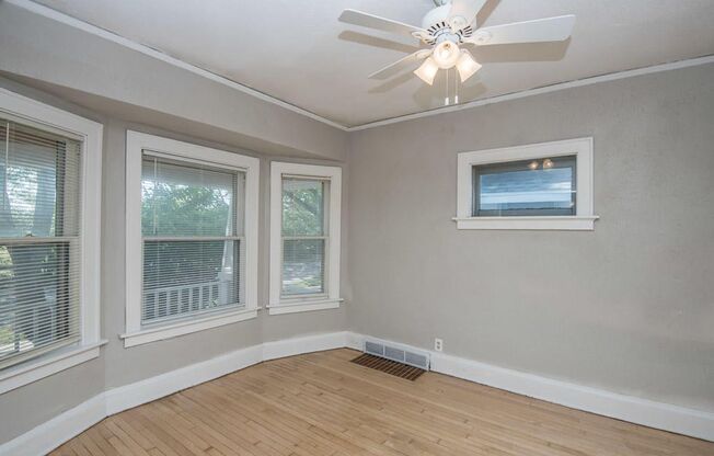Updated 4-Bed Single Family Home with Classic Charm in Franklin Heights