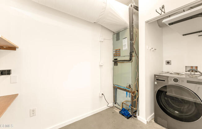 2 beds, 2 baths, 3,030 sqft, $6,500, Unit 129