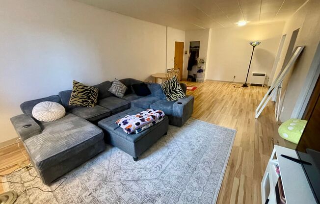 1 bed, 1 bath, $995, Unit 102