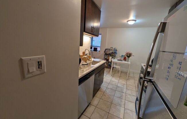 1 bed, 1 bath, 750 sqft, $1,595, Unit 1111H-300