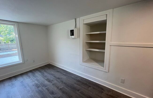 1 bed, 1 bath, $1,250, Unit Unit 3