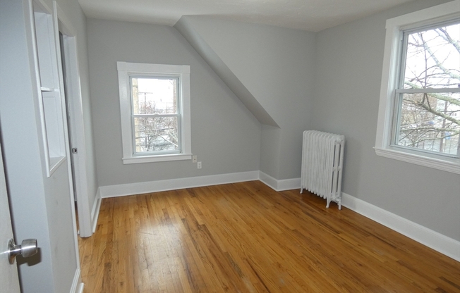 90 NICHOLS ST