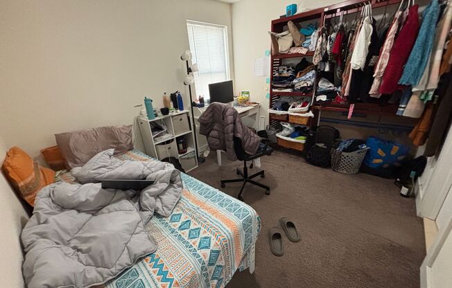 3 beds, 3 baths, 787 sqft, $1,875, Unit Unit 10