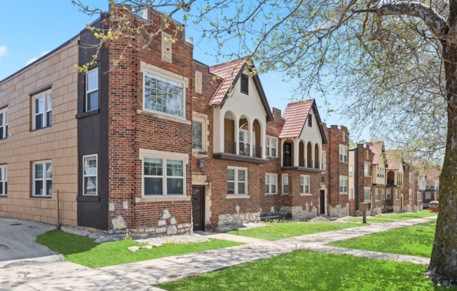Roanoke Apartments