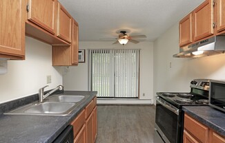 2 beds, 1 bath, 990 sqft, $1,349, Unit 220