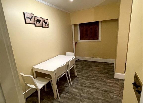 194 Saint Paul St Apt 4