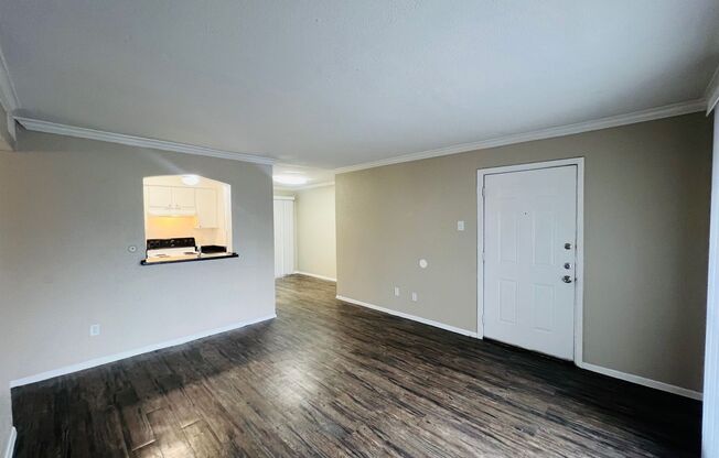 1 bed, 1 bath, 666 sqft, $1,175, Unit 2-213
