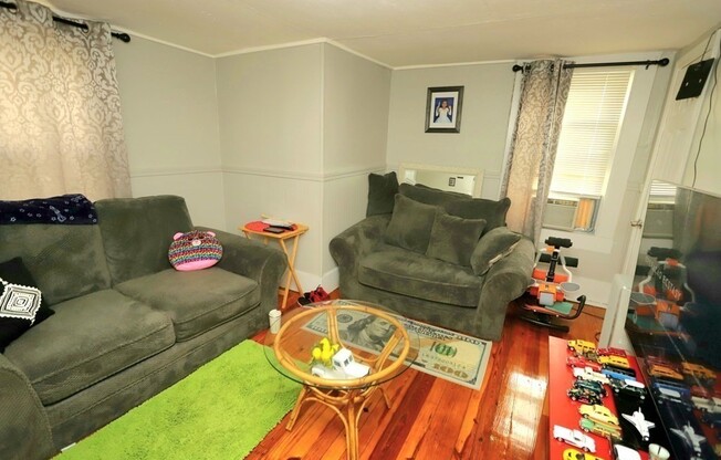 8 ADAMS ST