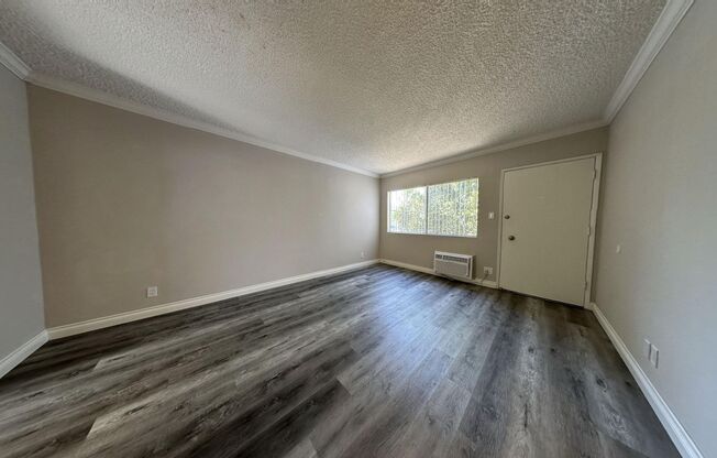 1 bed, 1 bath, 600 sqft, $1,725, Unit 37