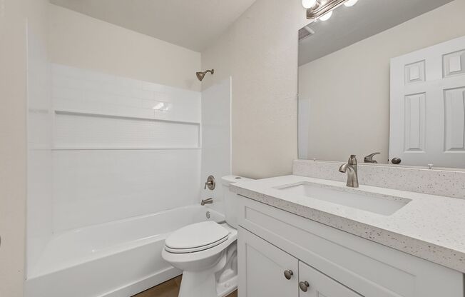 2 beds, 1 bath, 935 sqft, $1,599, Unit 01