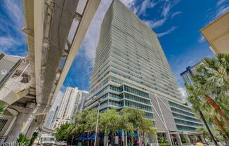79 SW 12th St