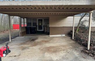 3 beds, 1 bath, $1,095