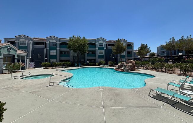2 beds, 2 baths, $1,295, Unit UNIT 2080