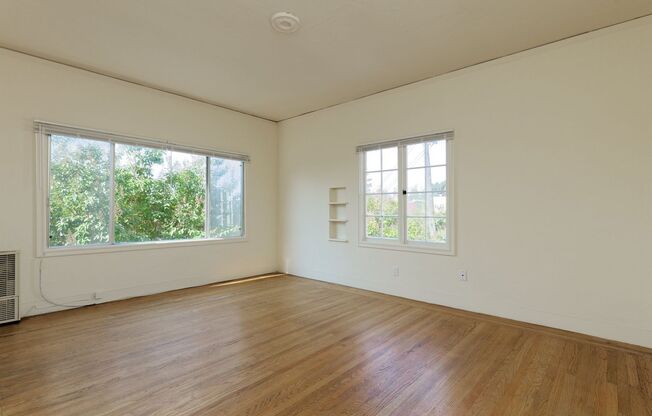 1 bed, 1 bath, $2,500, Unit 232