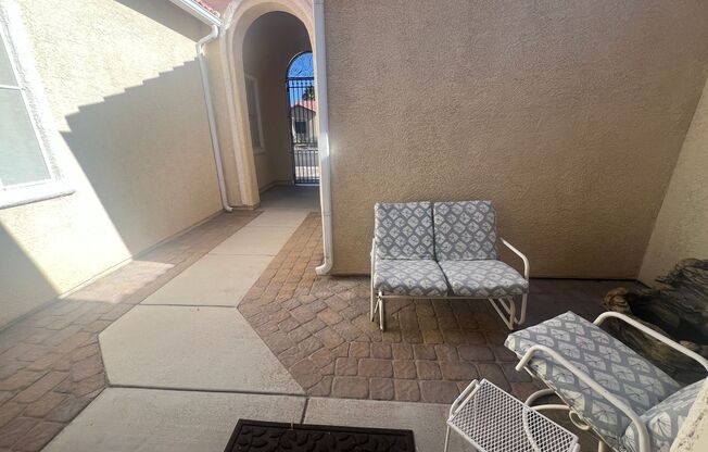 FALL IN LOVE WITH THIS HOME AND MAKE IT YOURS!