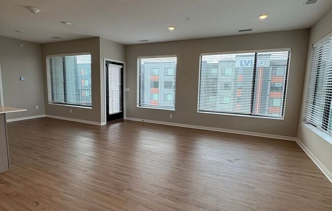 2 beds, 2 baths, 1,296 sqft, $1,979, Unit 401