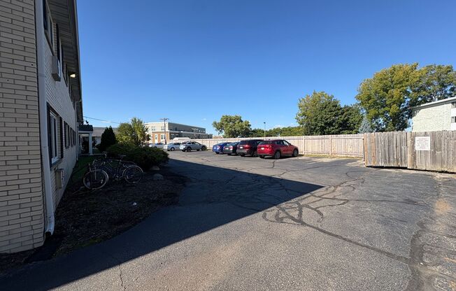 5022 Sheboygan Apartments
