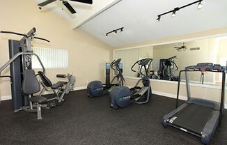 2 beds, 1.5 baths, 978 sqft, $1,325, Unit E-36