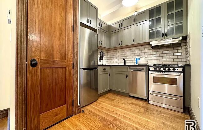 57 GRAND ST