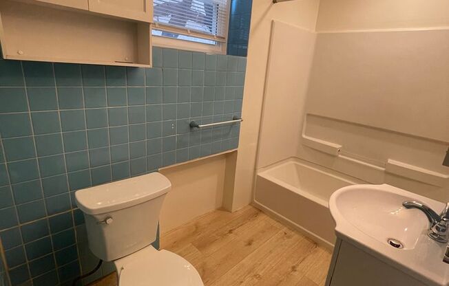 NEWLY UPDATED SPACIOUS 3-BEDROOM HOUSE IN NEWBOLD