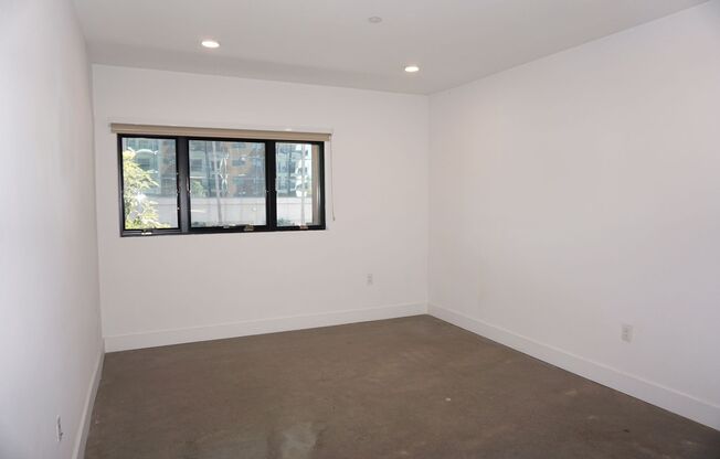 2 beds, 2 baths, 1,045 sqft, $4,239, Unit 211