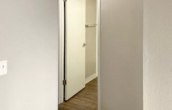 1 bed, 1 bath, 673 sqft, $1,315, Unit 18